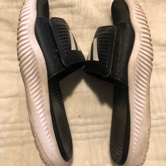 Adidas Alphabounce Slides - Picture 4 of 4